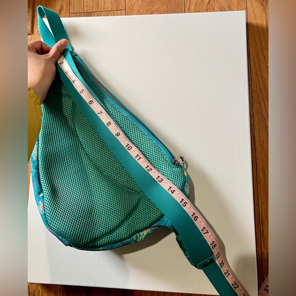 Sakroots On The Go Sling Backpack Eco Twill Deep Teal Seascape - Picture 6 of 10